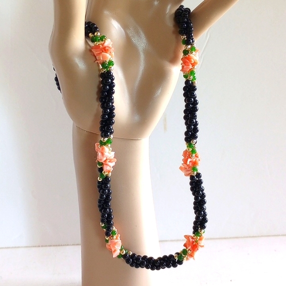 VINTAGE PINK ANGEL SKIN CORAL BLACK GREEN GLASS 3 STRANDS ROPE NECKLACE 22" LONG - Picture 7 of 8